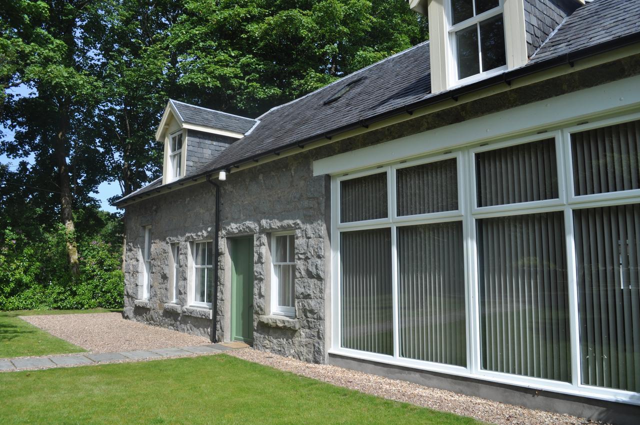Holiday home The Old Coach House, Alltshellach